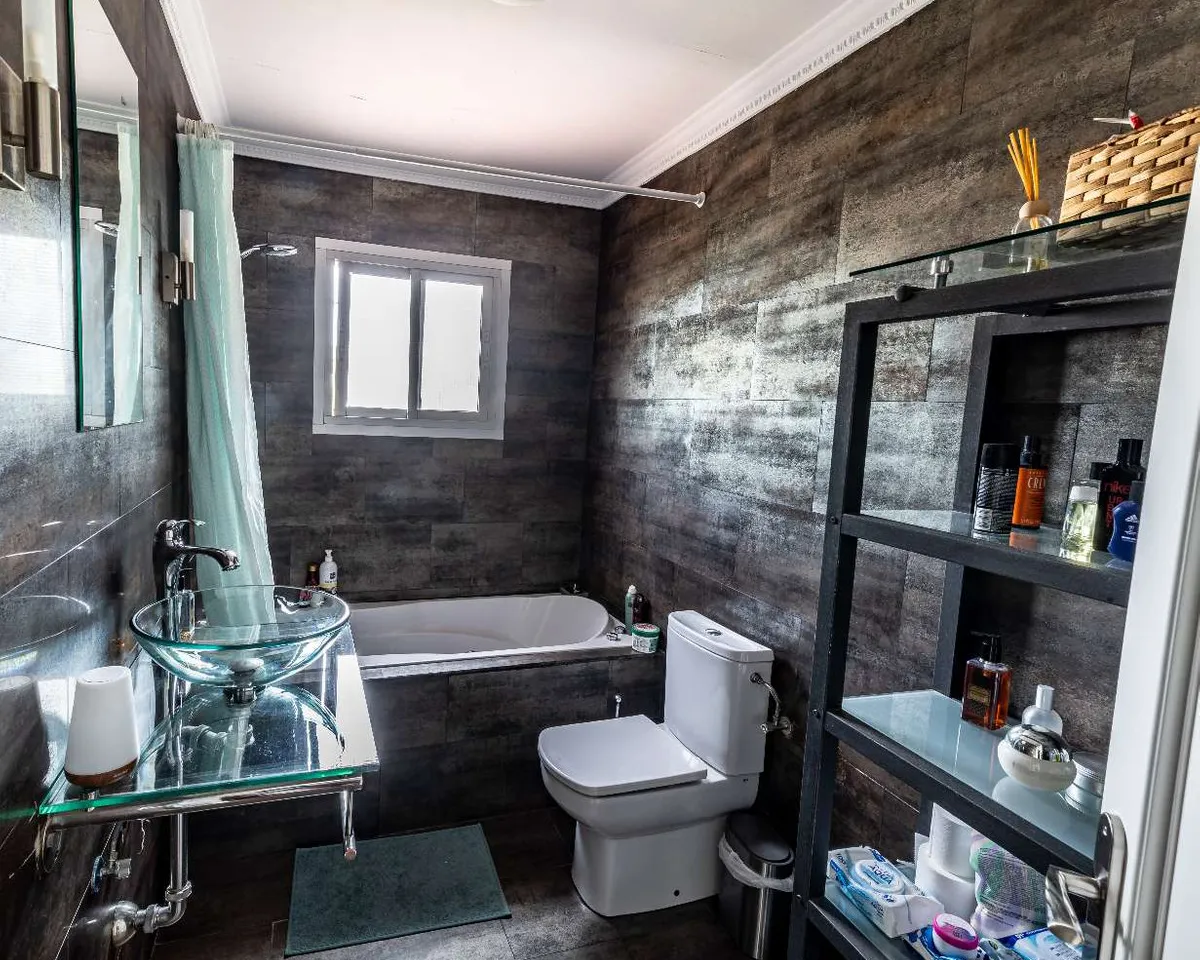 477b0907-cf3a-404b-87be-33ab4cf7db3f