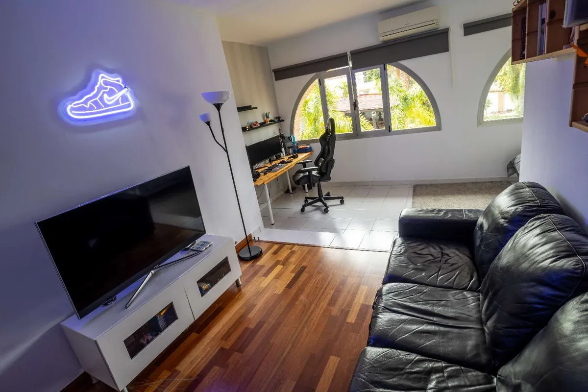 5bc0c60f-96d5-4071-81a7-ebf954de9f32