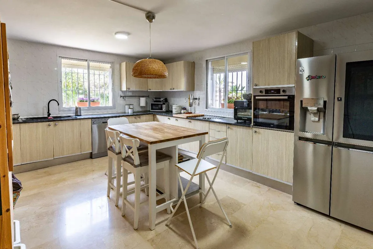 8dc5fdfa-68eb-47d8-aedc-e88613f106b5