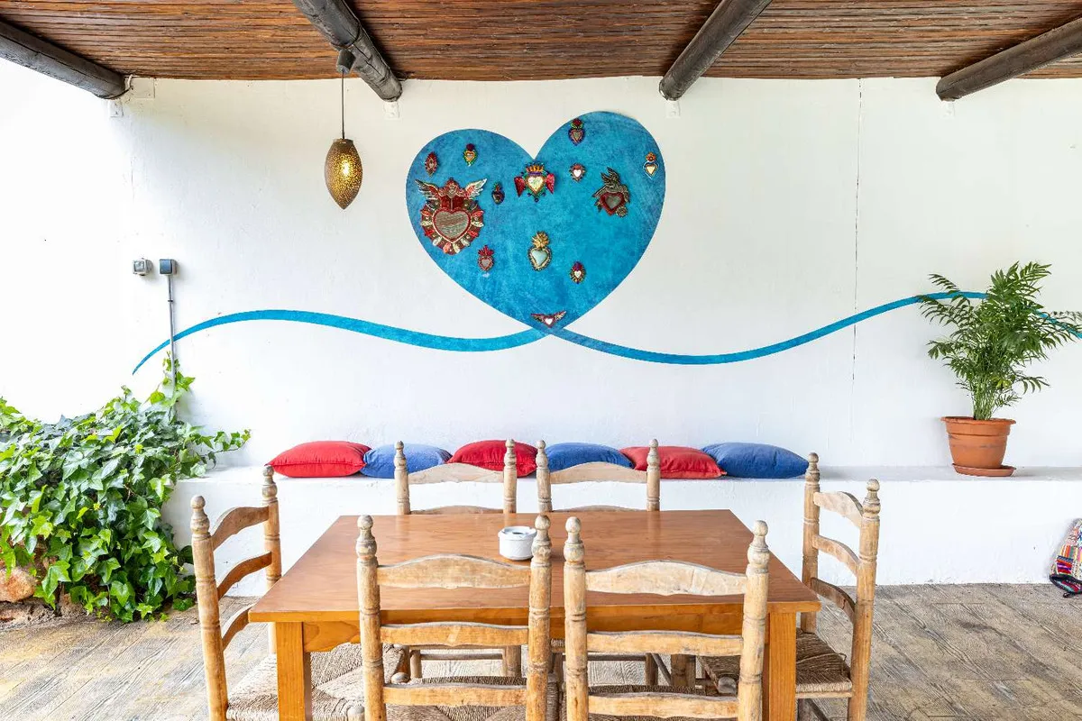 ae24ff76-7028-414e-a73c-4da73cba8d3c