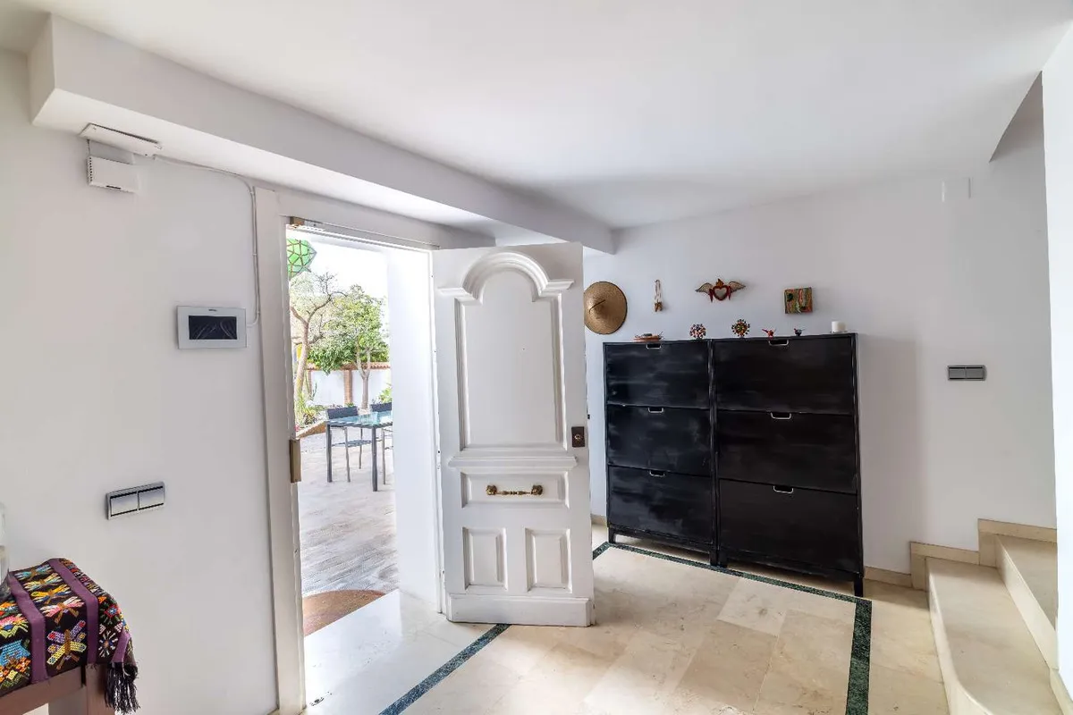 fe5d9ac2-735f-44c7-b0af-f21e53d26f2a