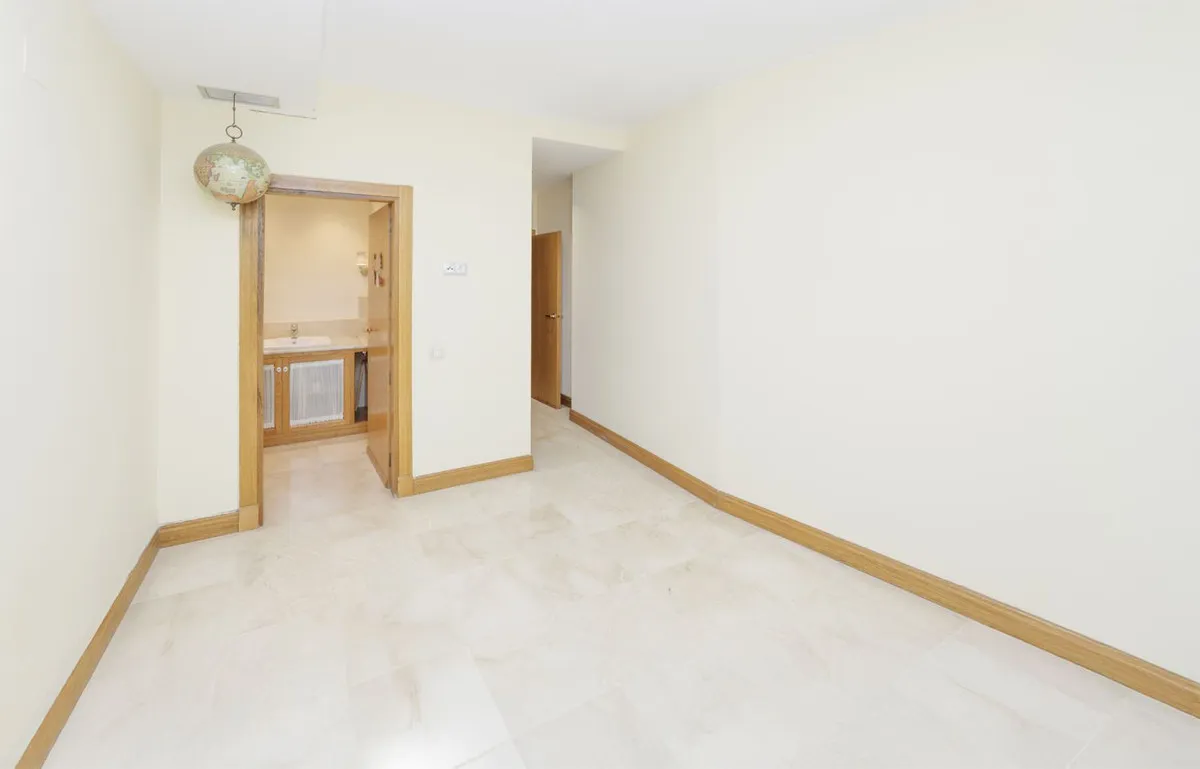 5ca10452-cdf4-47ad-96c9-fbc799bb4ab0