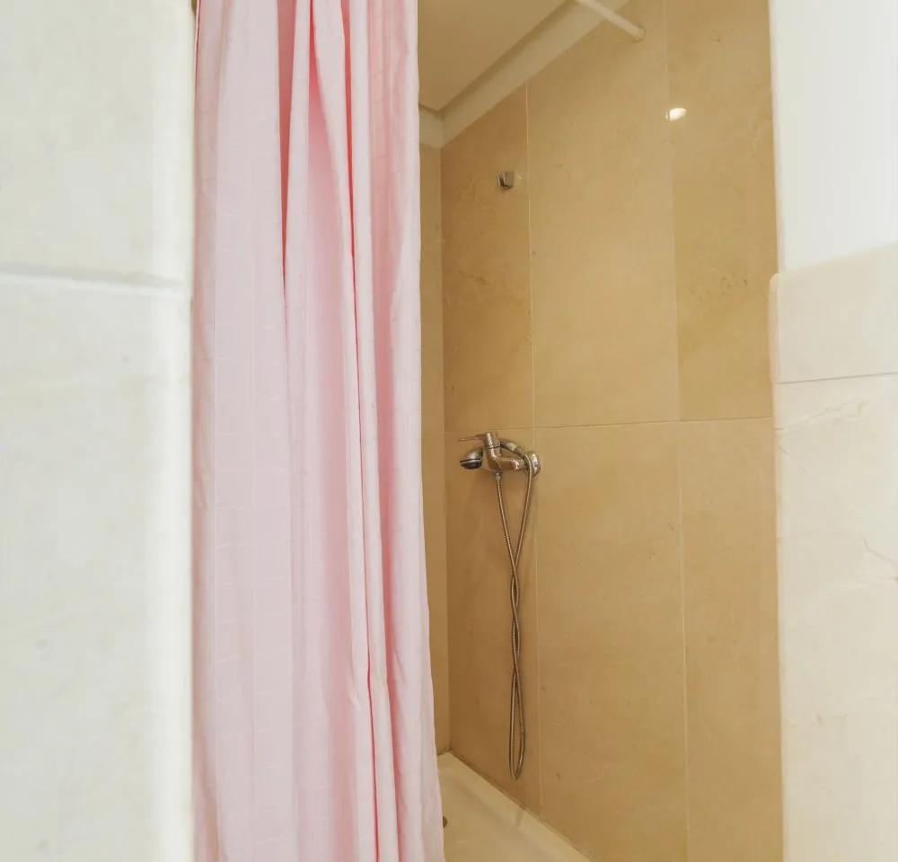 b65f2902-dac2-477e-8d3e-4df32dc1a741