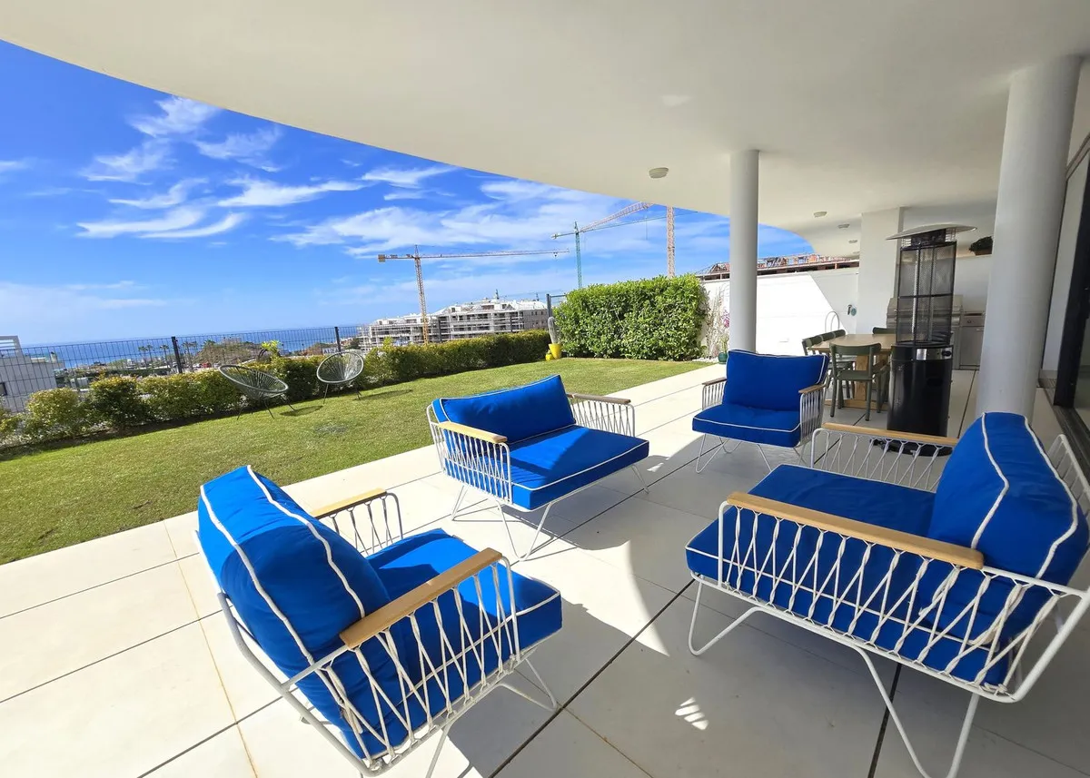 000ab1c4-f961-4aef-b058-88c7d37333c3