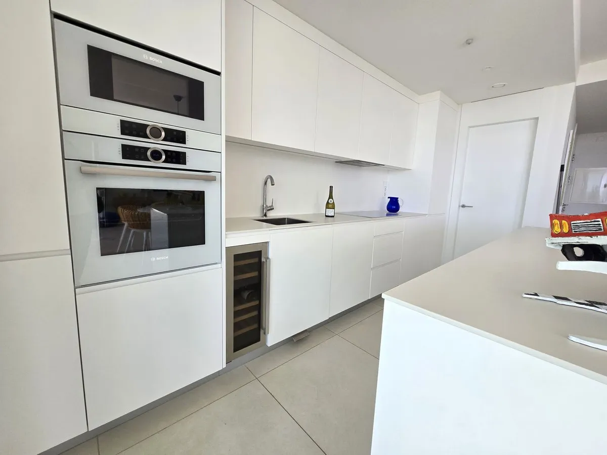 685c7db6-91ea-4f4a-bc17-d68f850b0039