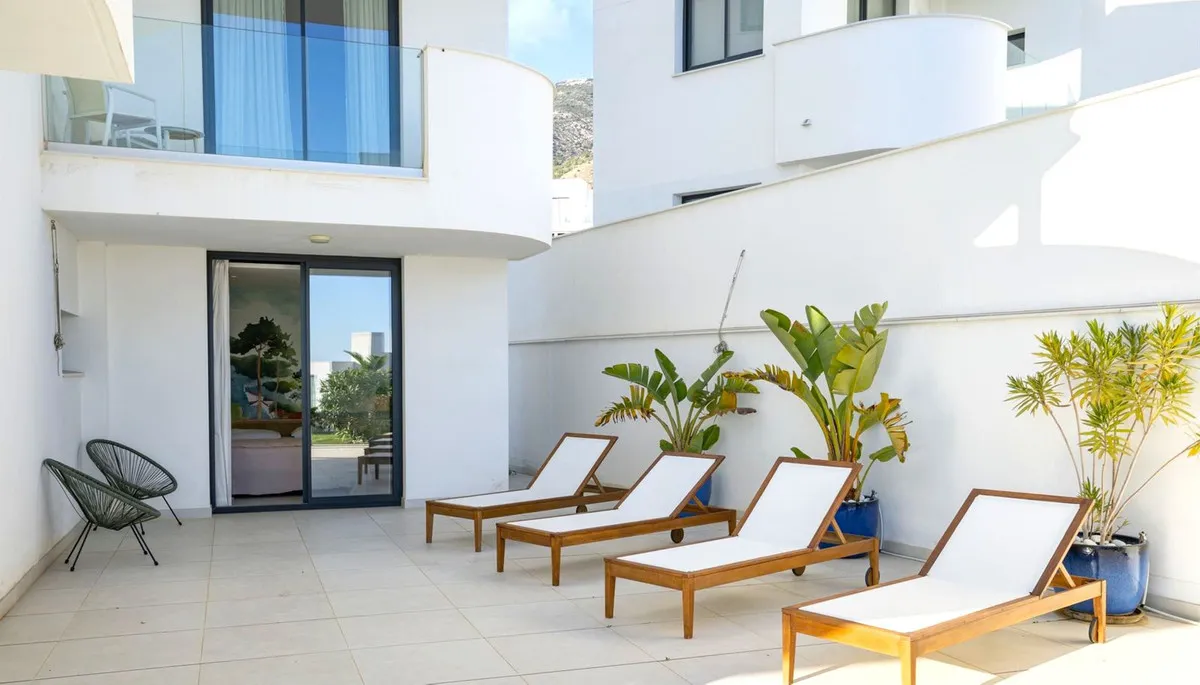 a7f08735-2482-4b80-8e6e-90298ed5e513