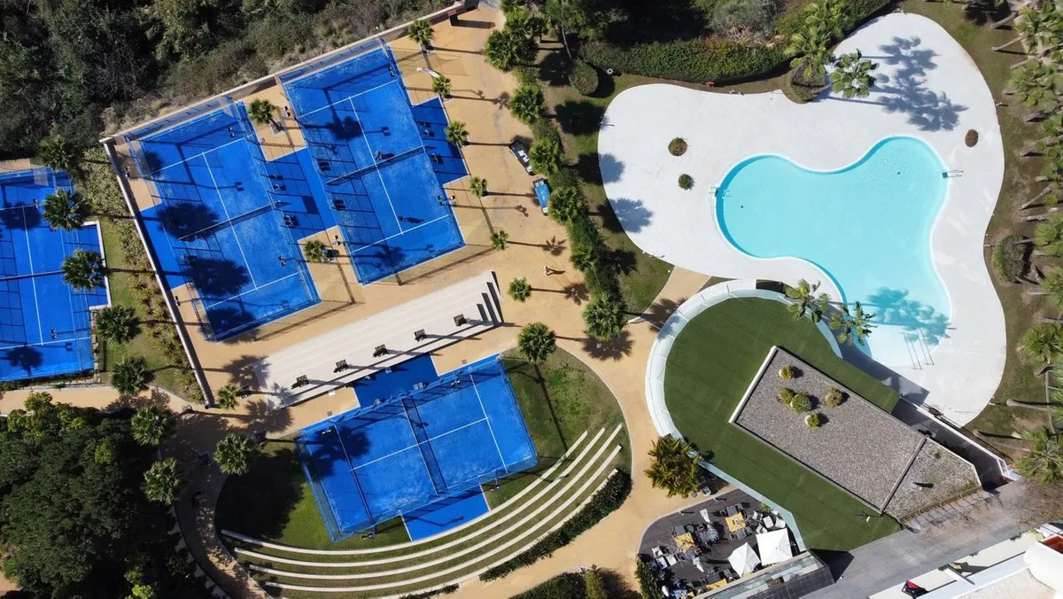 ec5b9207-fb51-4525-bedb-bc9d93992fab