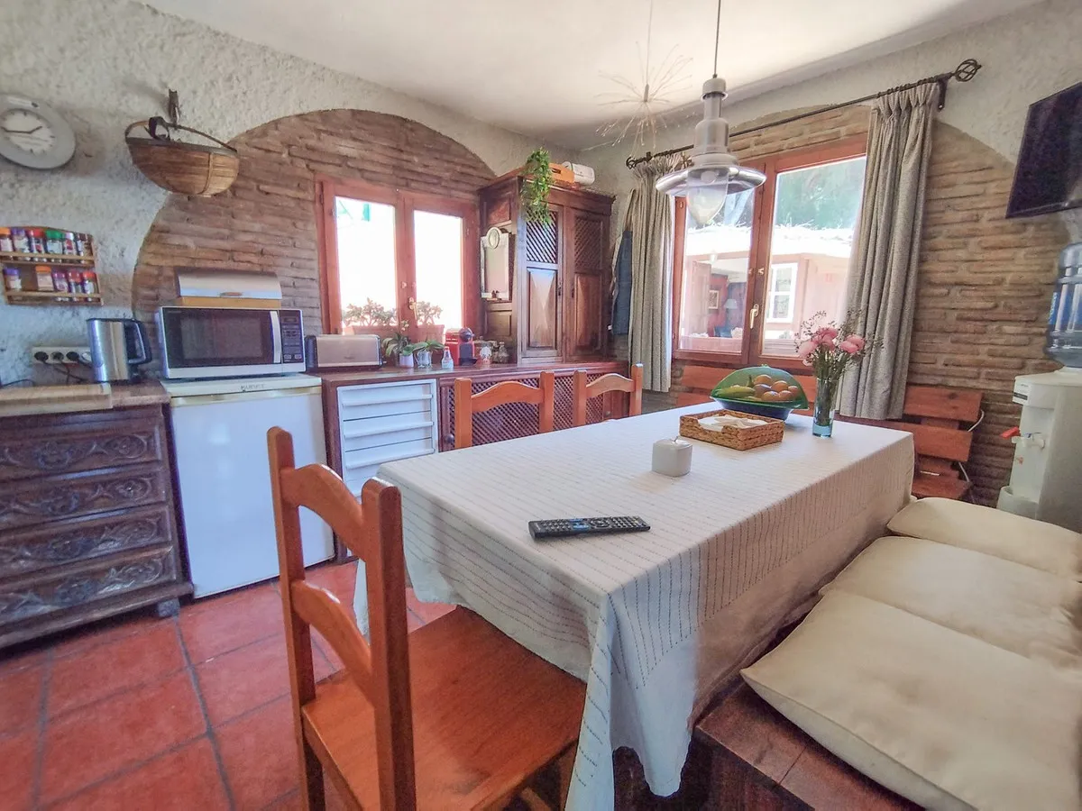 967eb0f9-f4c5-4198-8a0d-102a8c617653