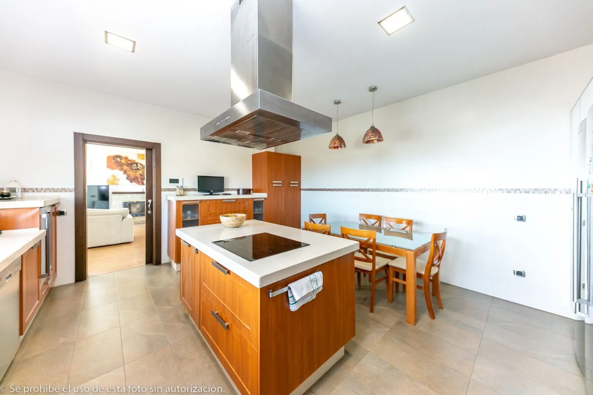 b6a6e0d0-bbcb-4d5b-9535-294da9662fe9