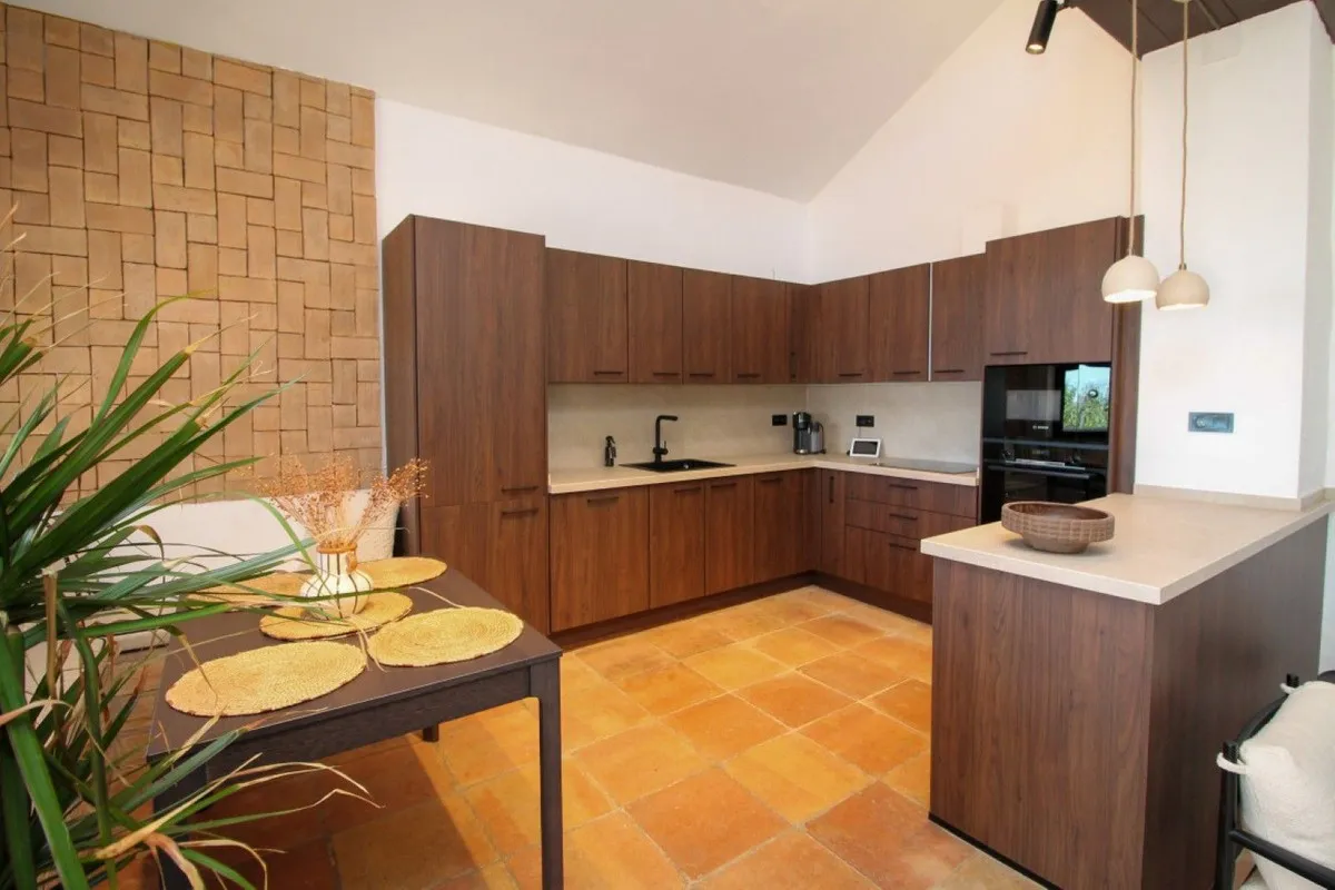 568e375a-e3d7-461e-8214-e344866b9d1b