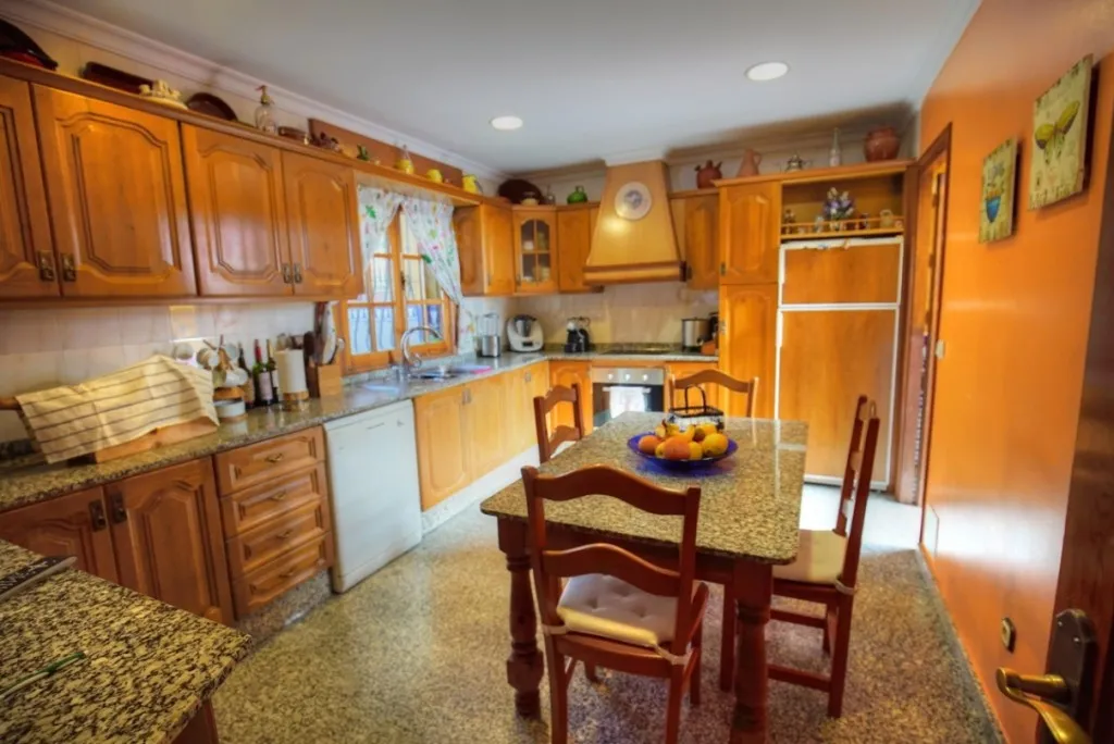 605e9e1e-93d6-43df-b2c3-ead83b50bed8