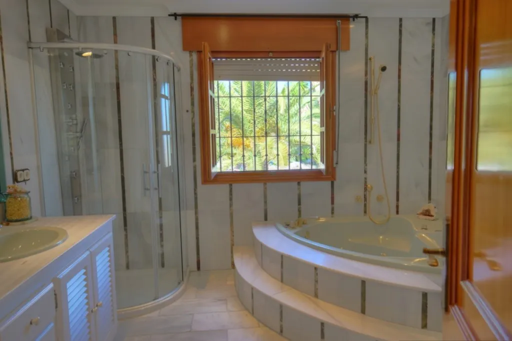 b4751055-3bd1-48e6-afd7-c27cd6783edc