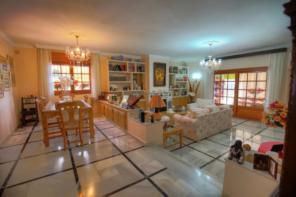 f8b6130d-a842-4113-8072-d6e94fd9bca4