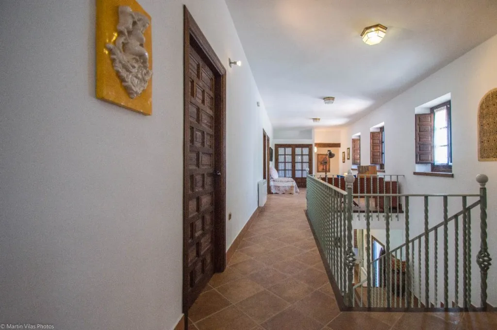 aba4fad5-8fdf-448d-bc81-73ad6e3d0523