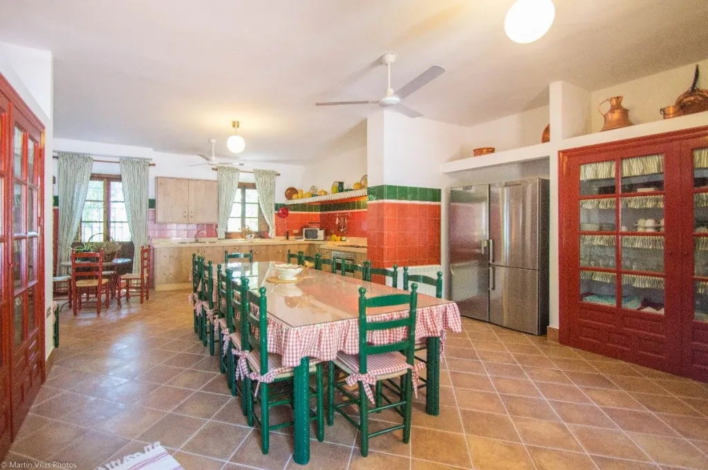 da2947e5-cf8f-46b2-a329-adf62189b5f2