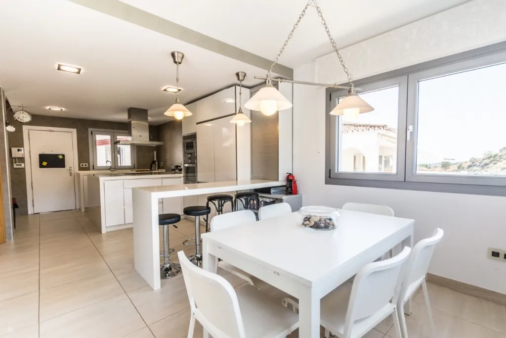 3690f223-f83f-4876-b0a0-849f1dd8e166