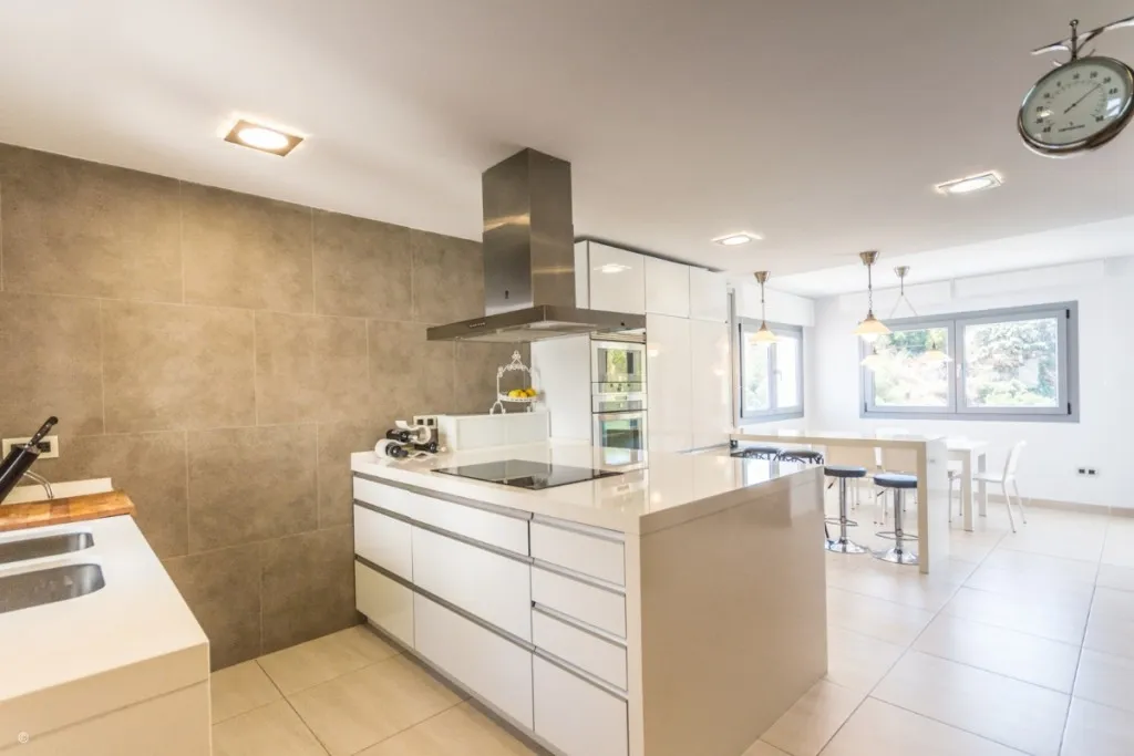 58e8988a-3da5-4414-9c57-268391ec99f4