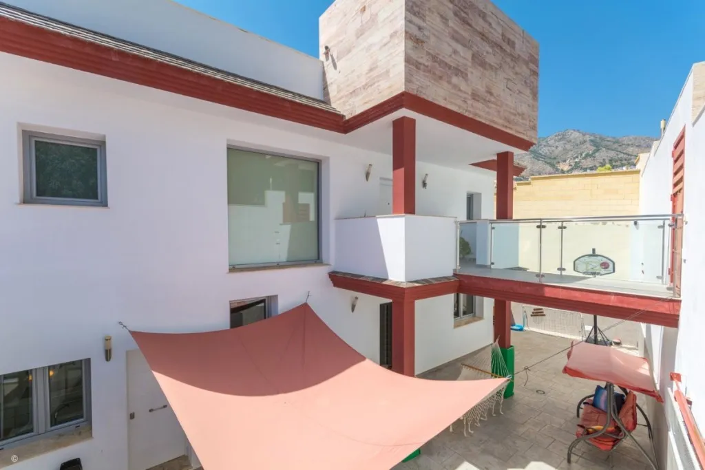 df1bac7b-1d38-4fc8-ac65-4a67e720bac6