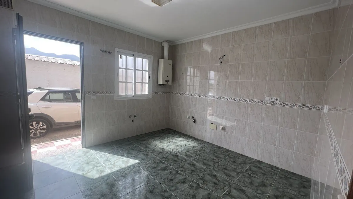 7d6100a7-114c-4921-a7f0-d88249ba0307