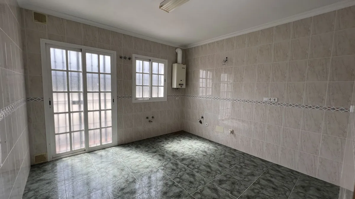 ae03bfc6-319d-4994-b8c9-3da9ac9645b6