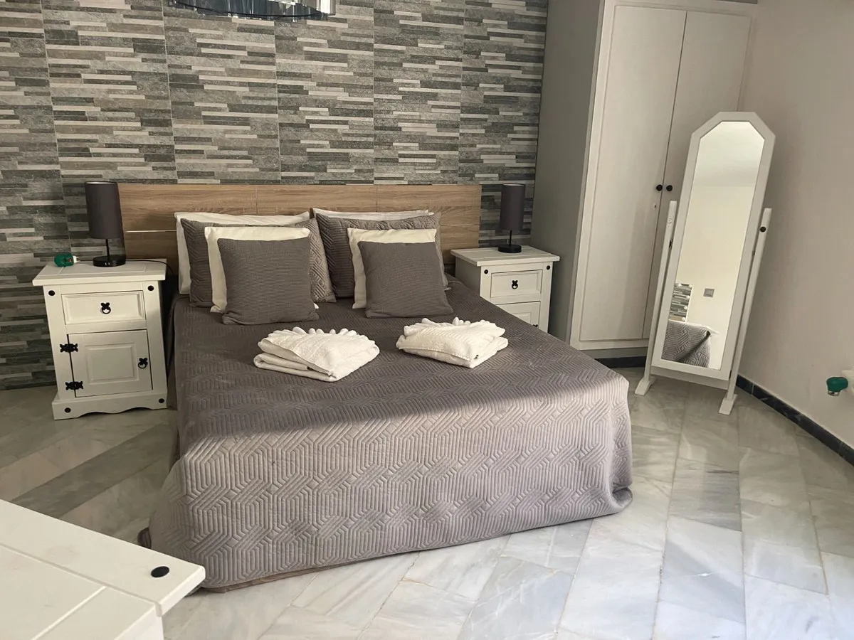 48b279e1-3d9b-4938-930e-39904661c6ba