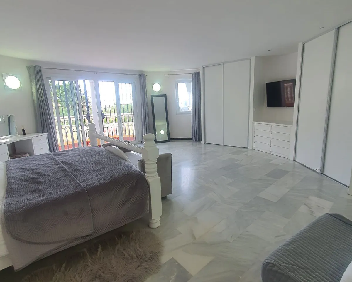 83dbbf77-8a03-4f91-ba34-5dbd9d601e25