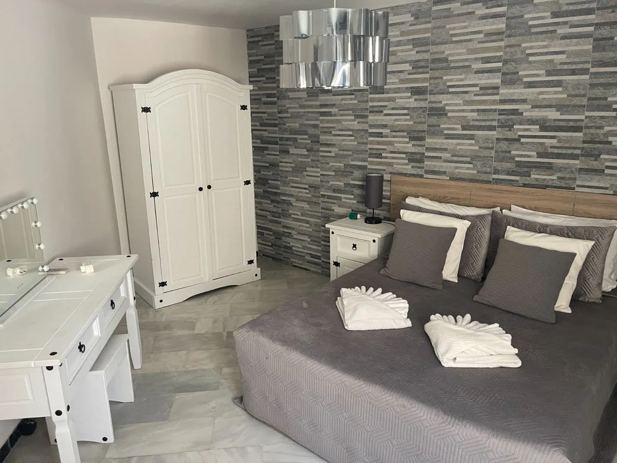 f226ebab-b902-4dc1-a38b-271d6da5d2ac