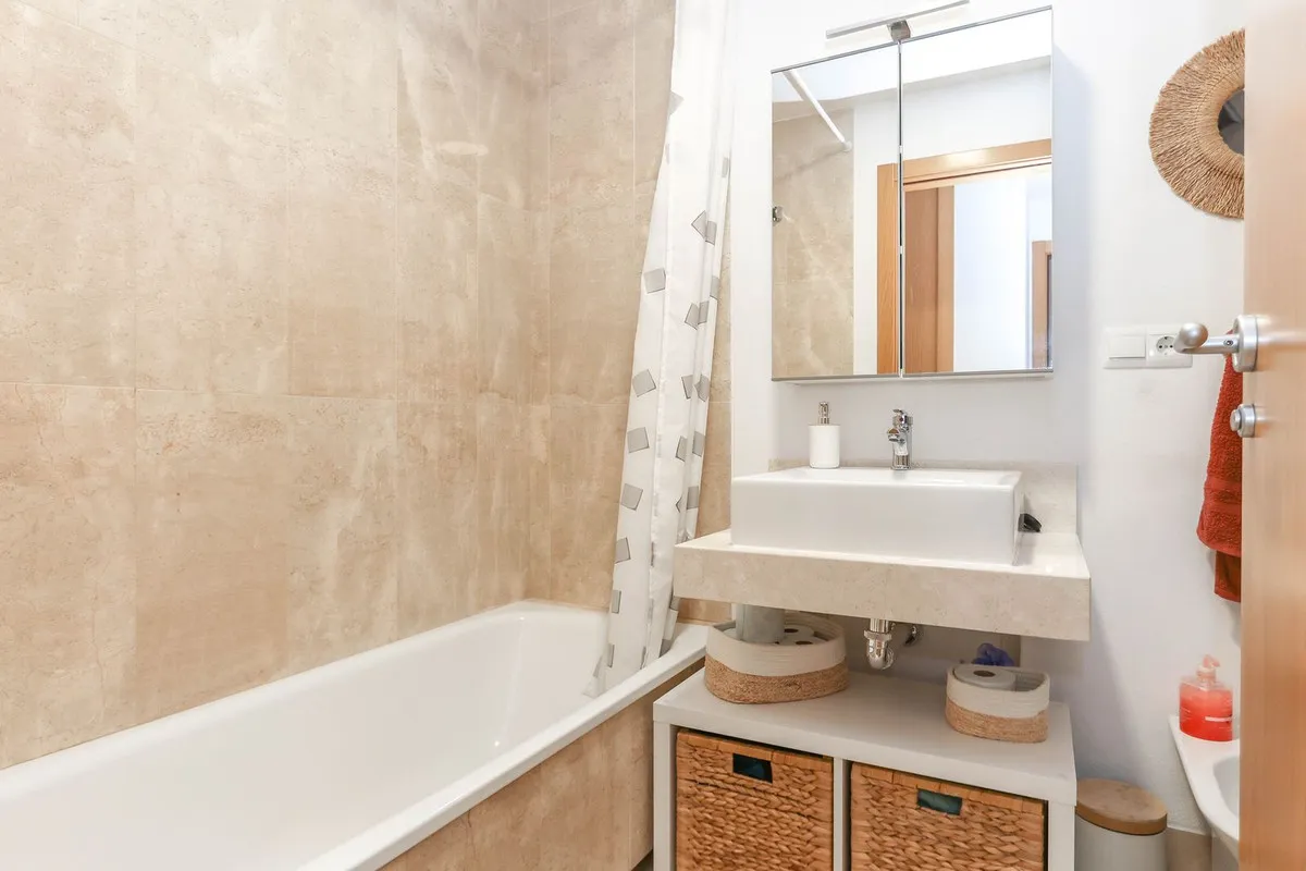 51abe724-60f0-4424-b024-eee13048f732