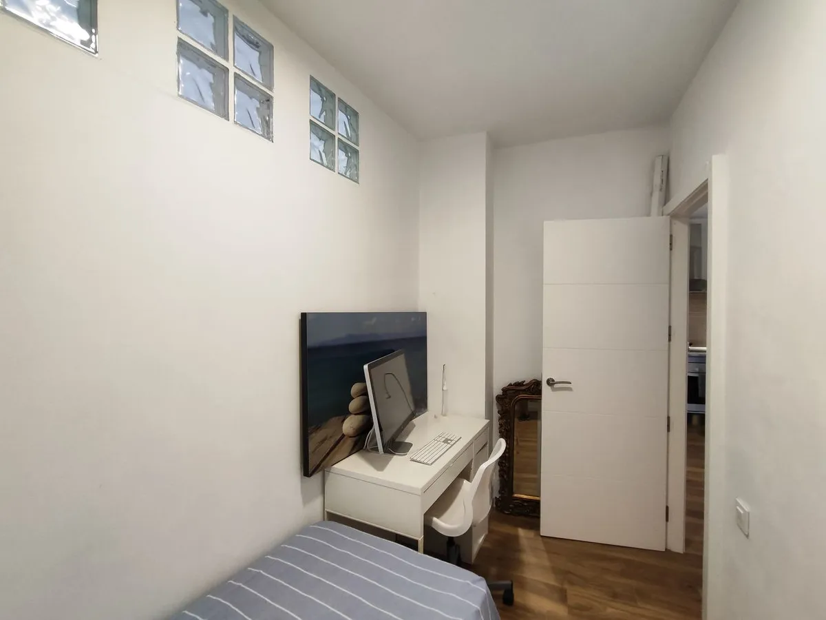 9933d927-062a-418b-959d-07397fa6c43a