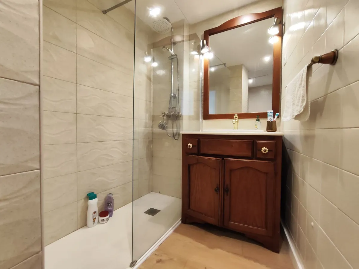 cf1ff2a1-925c-4e25-a6b0-64dba4f5b3b8