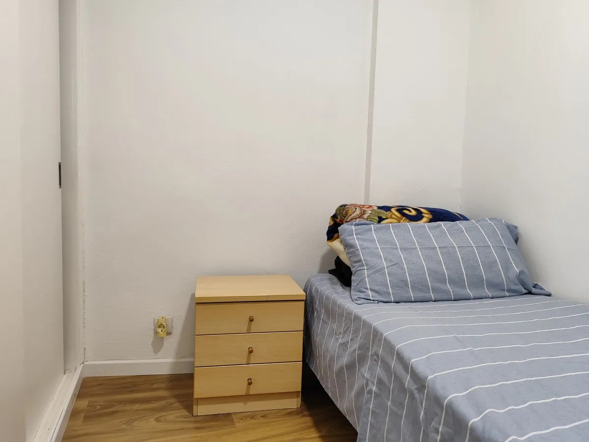 e445f446-c8be-4784-b0c5-325d49421829