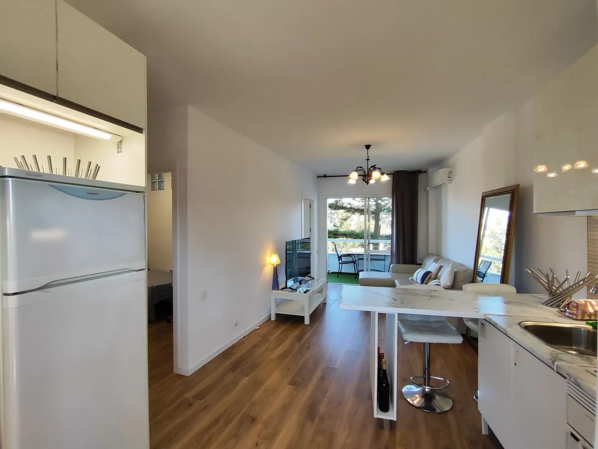 f655b2f4-ba65-4ccc-ac8d-28bc37e49c99