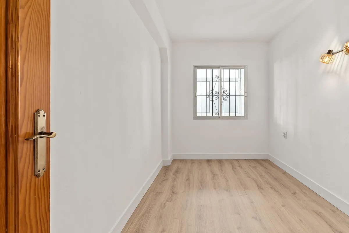 3e3f7720-85c8-458b-8be3-b8fd529aa32f