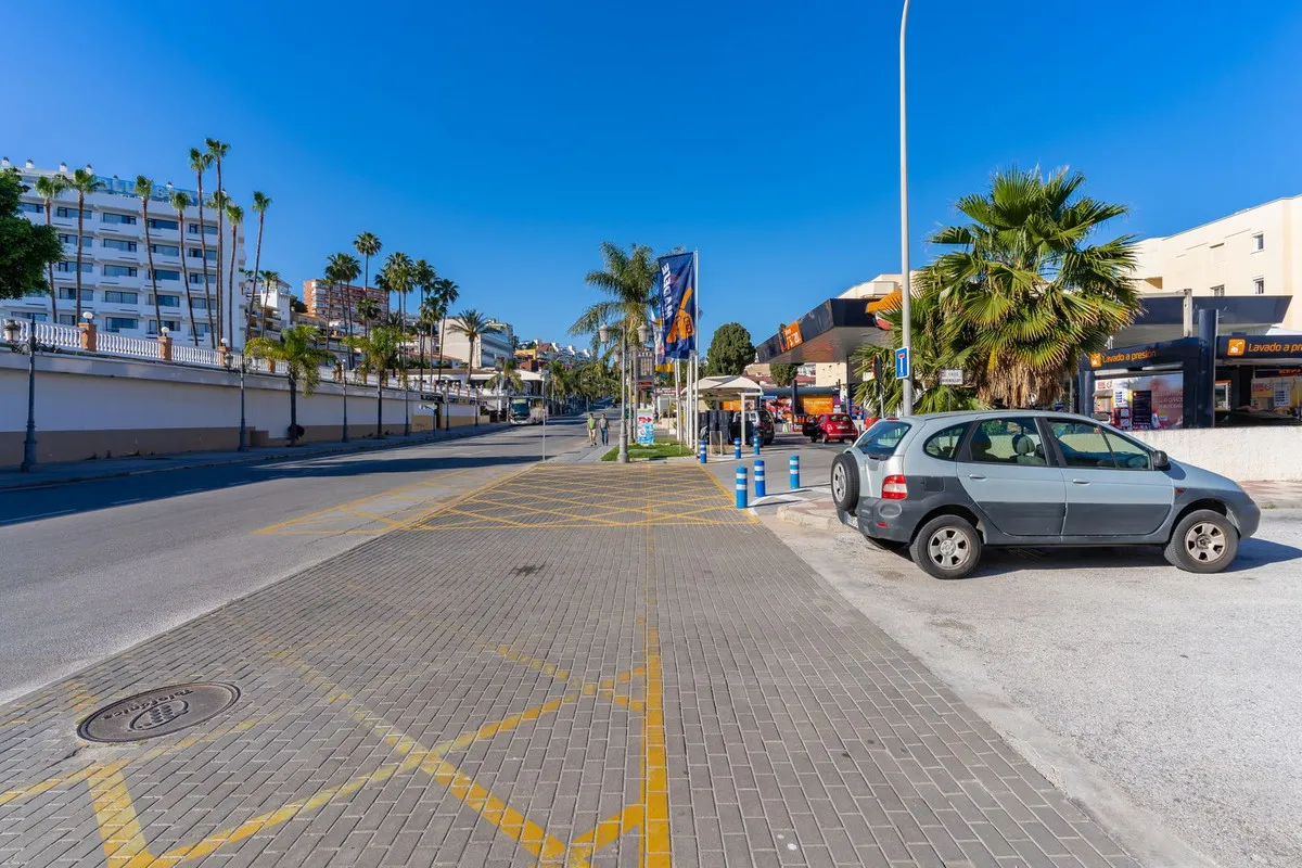 45f8aa84-d7cd-404c-9f3a-72e917a2b70f