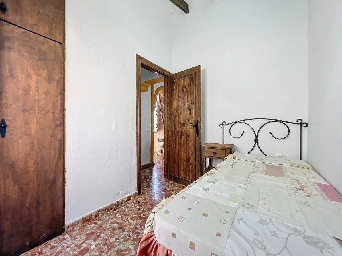 00d63aea-43c8-4ff1-b2d1-6428e47d4798