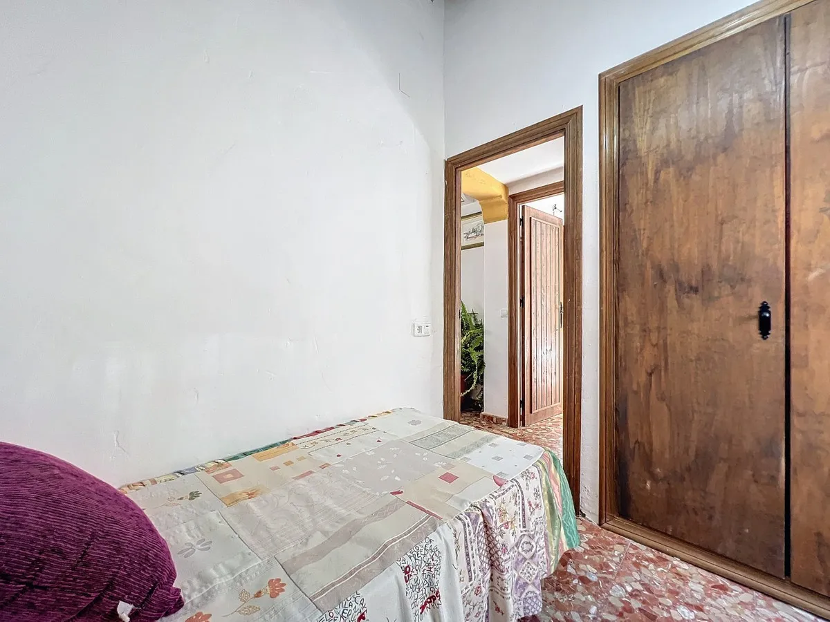 025fe80f-d127-43d6-9297-e9e4356d1889