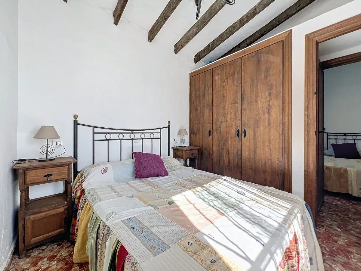 0a2f1bea-2265-435f-8025-3c60c27a14ba