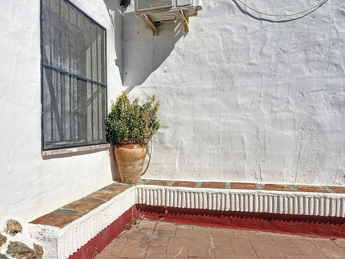 1e883be9-03fd-446b-93af-a67a9b71cf94