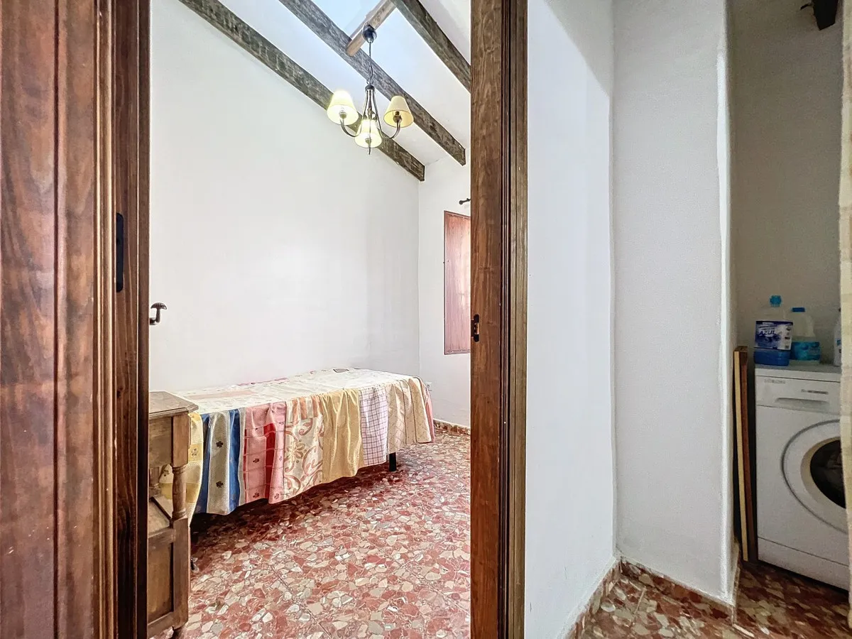 96b0d9c8-c8bb-4da6-a666-8766f959b512