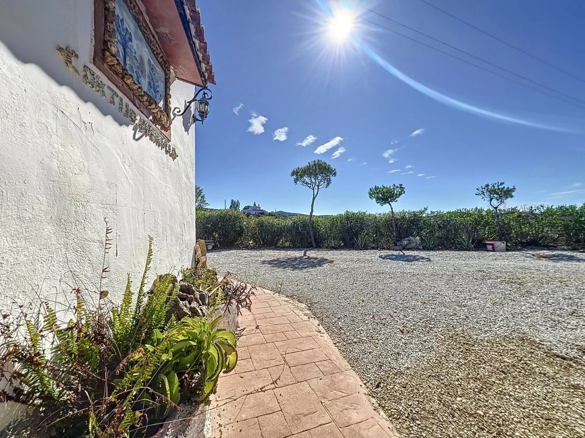 b0c80ef9-b265-42b5-ba3e-796f22d67b19