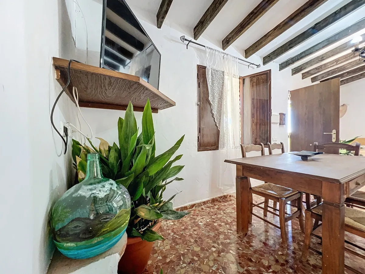 c9c683a8-4c5b-41a7-a919-38544cbe8632