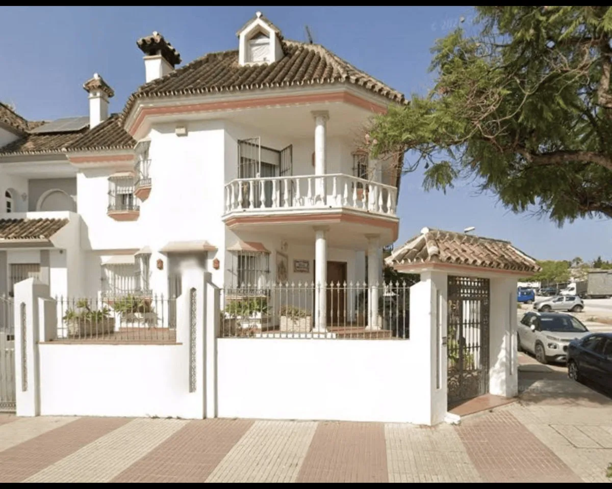 f5943b7f-de99-4e12-bf68-7e0c8600951f