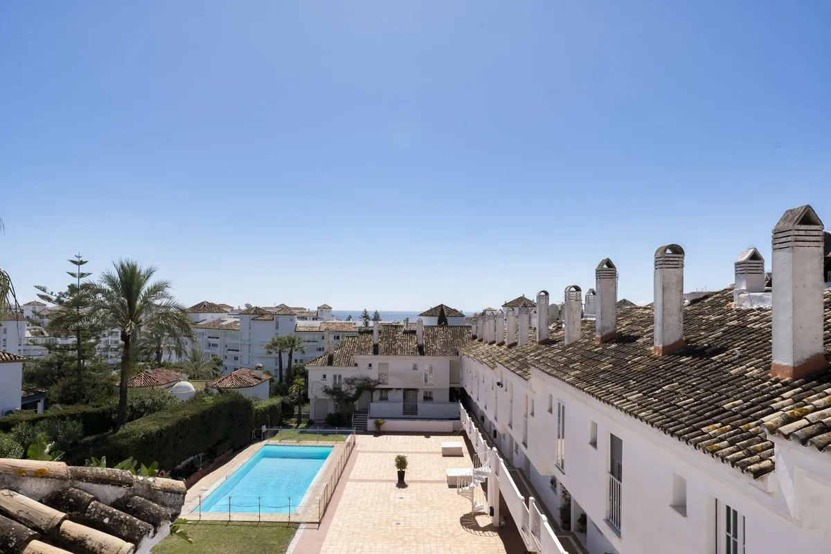 3c67c08a-2f3c-4187-b59d-3678cc0d2ce5