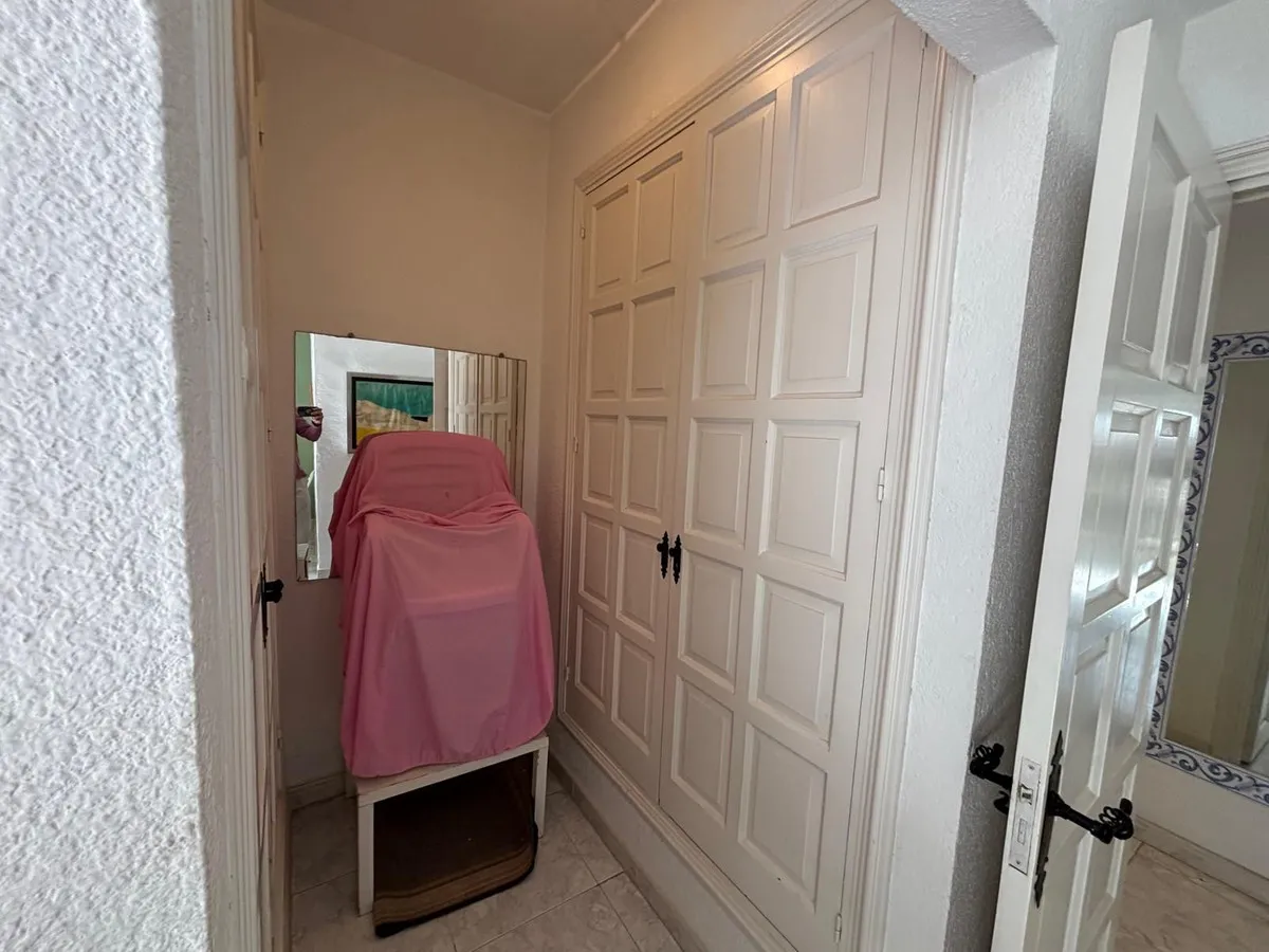 17798945-1dbf-4d83-859c-35dfe3d5f085