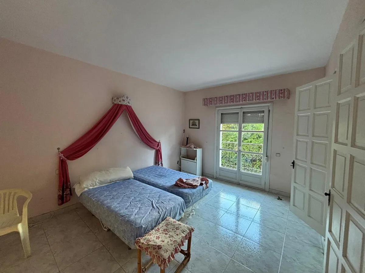 abe004e8-ecb5-4154-95a6-1546d8fdfb19