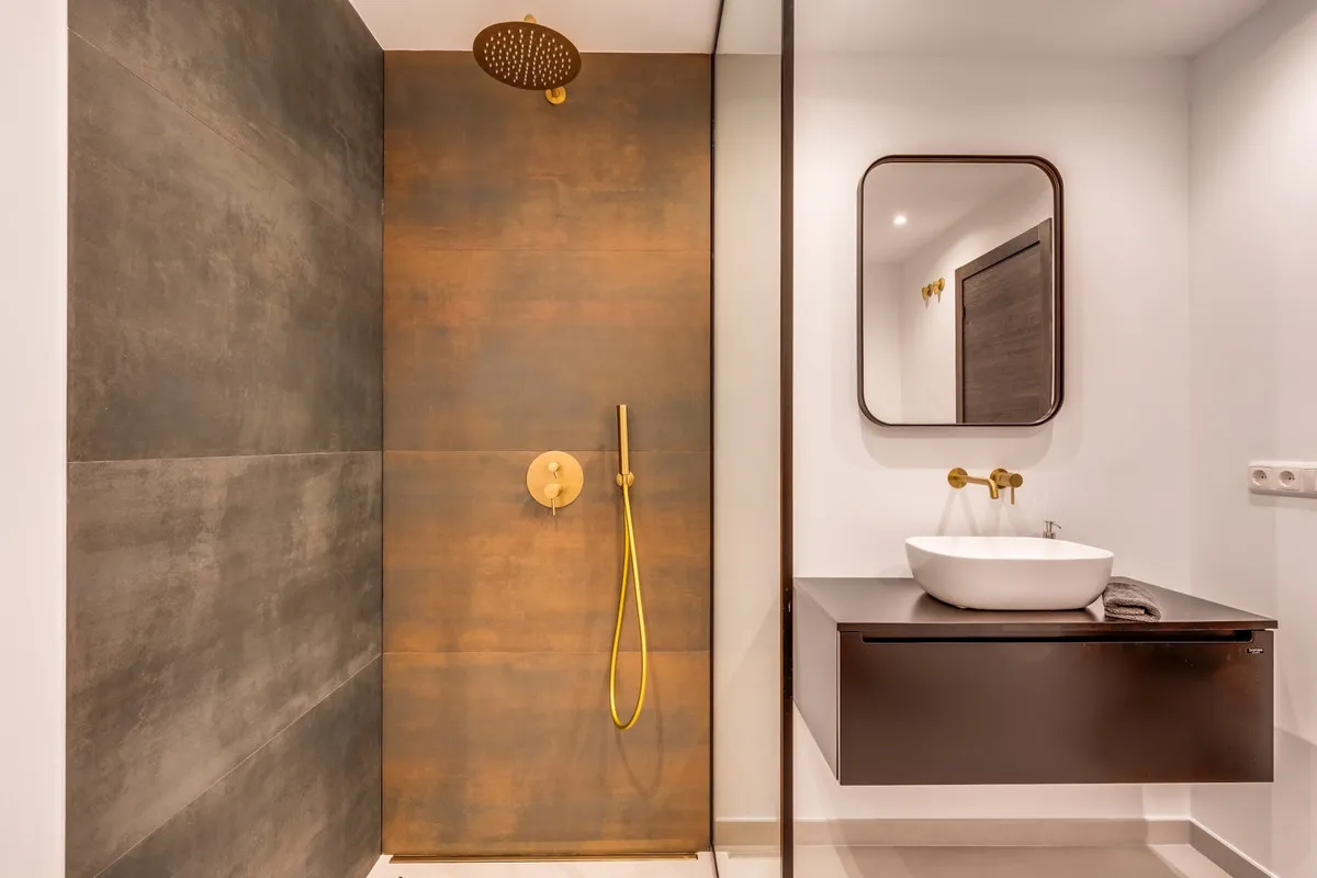 568f5735-4915-497b-9350-aa27ef067e29