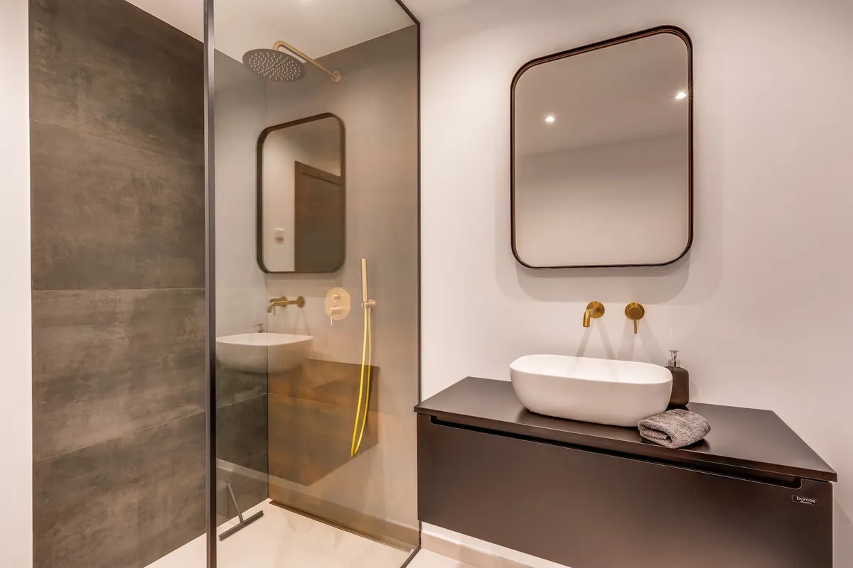 aafa0c79-a047-4564-8076-24499296cbbe