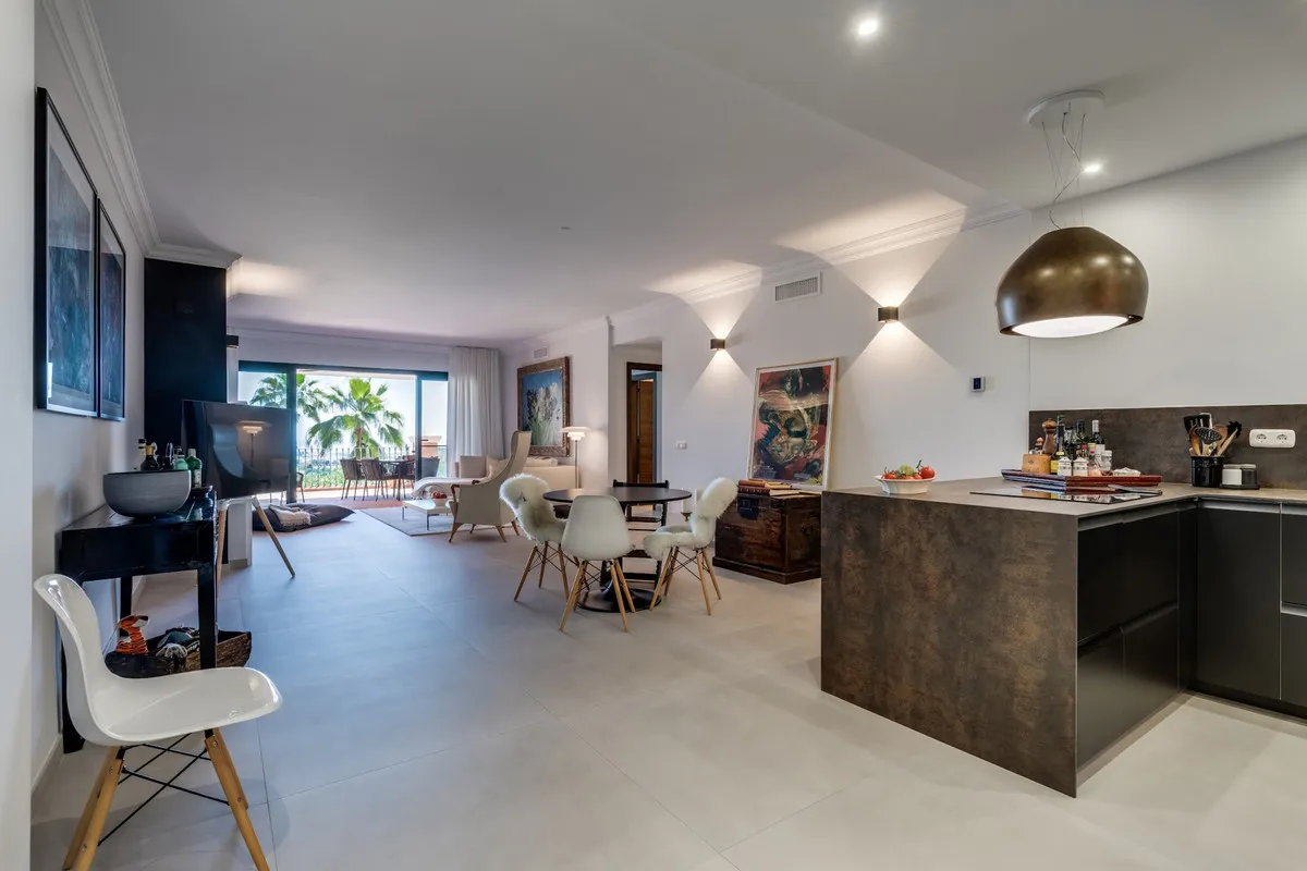 efc6d83e-2c3f-472a-a5f1-aeb1d2c94db7