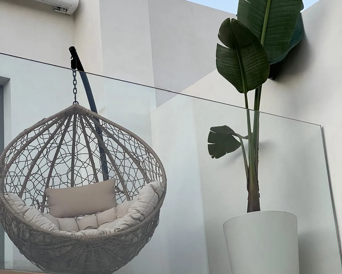 f7961031-5e3a-4ffc-af59-c1d3b193d538