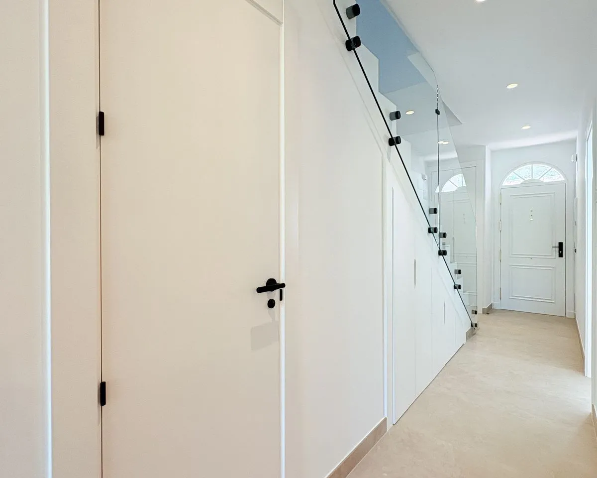 0c373304-818a-49c9-9af0-92ca355abecc